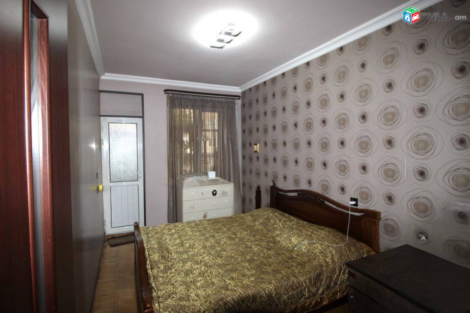  Սունդուկյան փողոց վաճառվում է 3 սենյականոց բնակարան։ For sale կոդ C1895