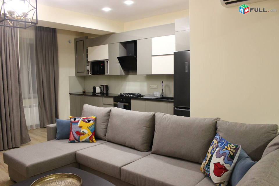 cozy 2  bedrooms apartment with 3 AC