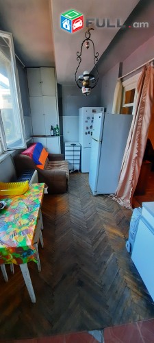 Վաաճառվում է 2 սենյականոց բնակարան մանումենտում