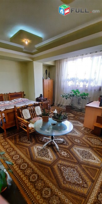 Վաճառվում է 4 սենյականոց բնակարան Ավանում