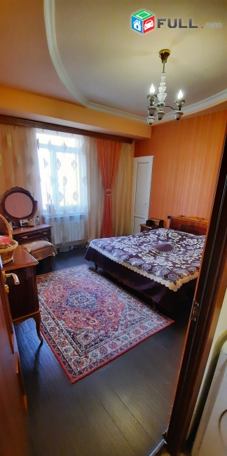 Վաճառվում է 4 սենյականոց բնակարան Ավանում